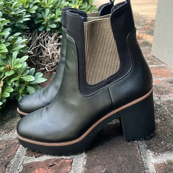 Chinese laundry Black Leather booties Size 8.5 - Picture 2 of 9